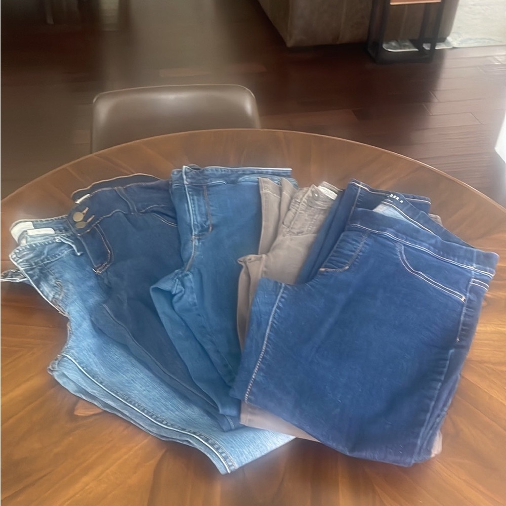 Lot of Five pair of women’s jeans/pants